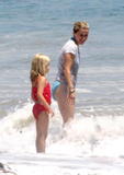 th_66615_Reese_Witherspoon_California_beach_05.jpg