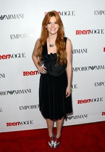 http://img158.imagevenue.com/loc347/th_986191619_BellaThorne_YoungHollyoodParty_2012_33_122_347lo.jpg
