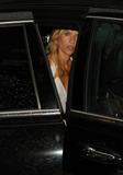 th_98460_Claire_danes_Leaving_The_Late_Show_with_David_Letterman_6-27-07_8_122_661lo.jpg