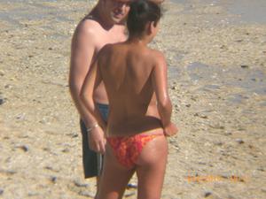 Spying Women On The Beach-n1mklc8gdw.jpg