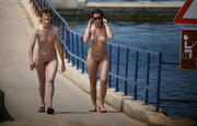 Nud outdoor girls-i4dssshgws.jpg