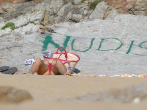 Voyeur Of Topless Girl On The Beach-51laji4d67.jpg