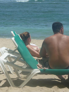Caribbean-Beach-Girls-n1ljv1hmkt.jpg