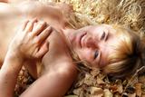 Betsy-in-the-Leaves-b1l1vh2k4a.jpg